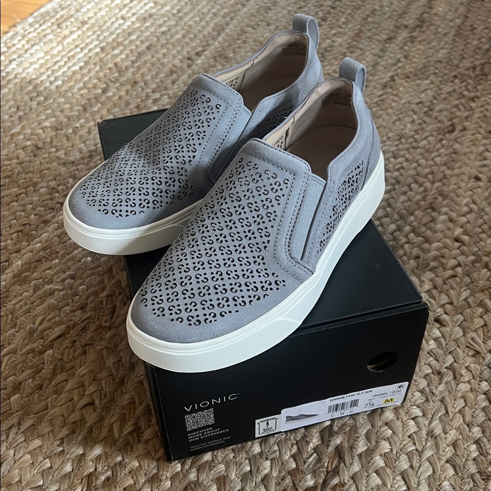 Vionic Slate Kimmie Perf Suede Womens Casual Sneakers Slate Grey 7.5 NWT